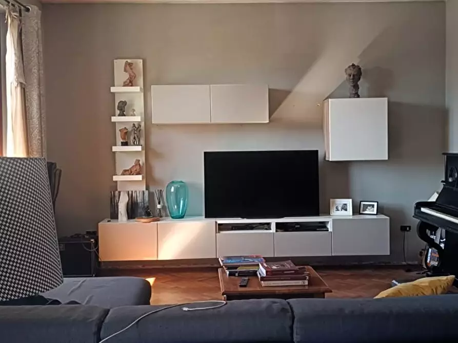 Immagine 33 di Casa indipendente in vendita  a Cascina