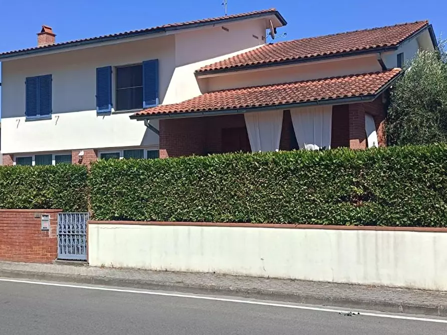 Immagine 4 di Casa indipendente in vendita  a Cascina