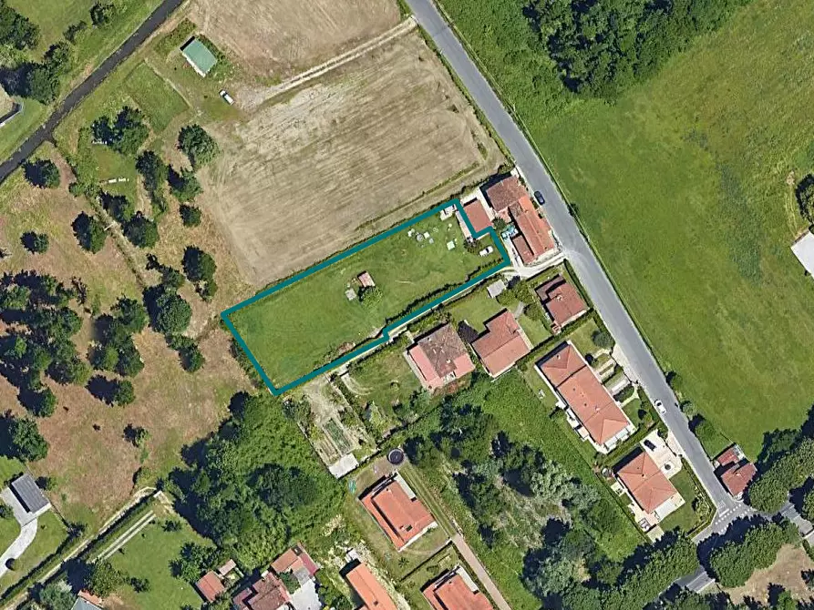 terreno edificabile in vendita a Pietrasanta