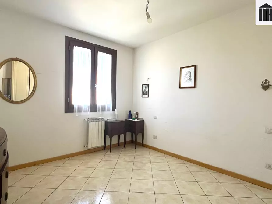 Immagine 12 di Appartamento in vendita  a Santa Croce Sull'arno