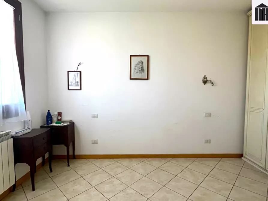 Immagine 11 di Appartamento in vendita  a Santa Croce Sull'arno