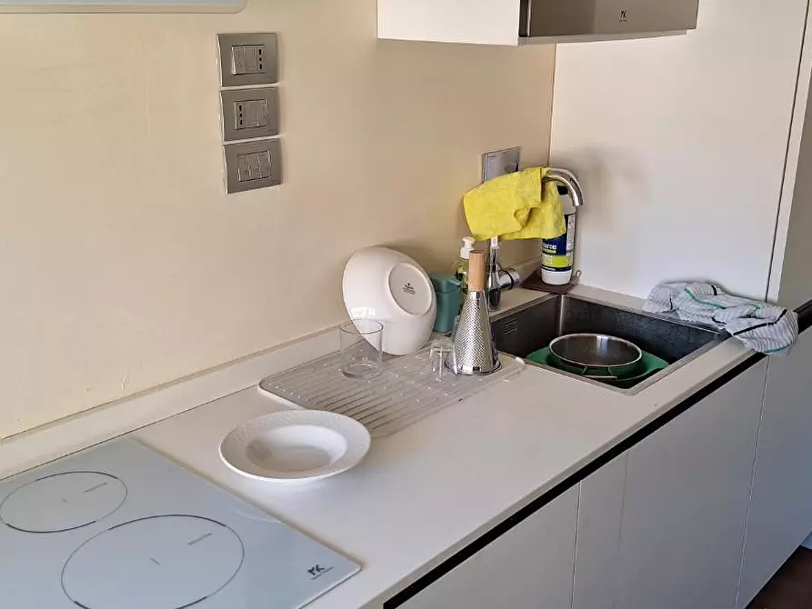 Immagine 12 di Appartamento in affitto  a Livorno