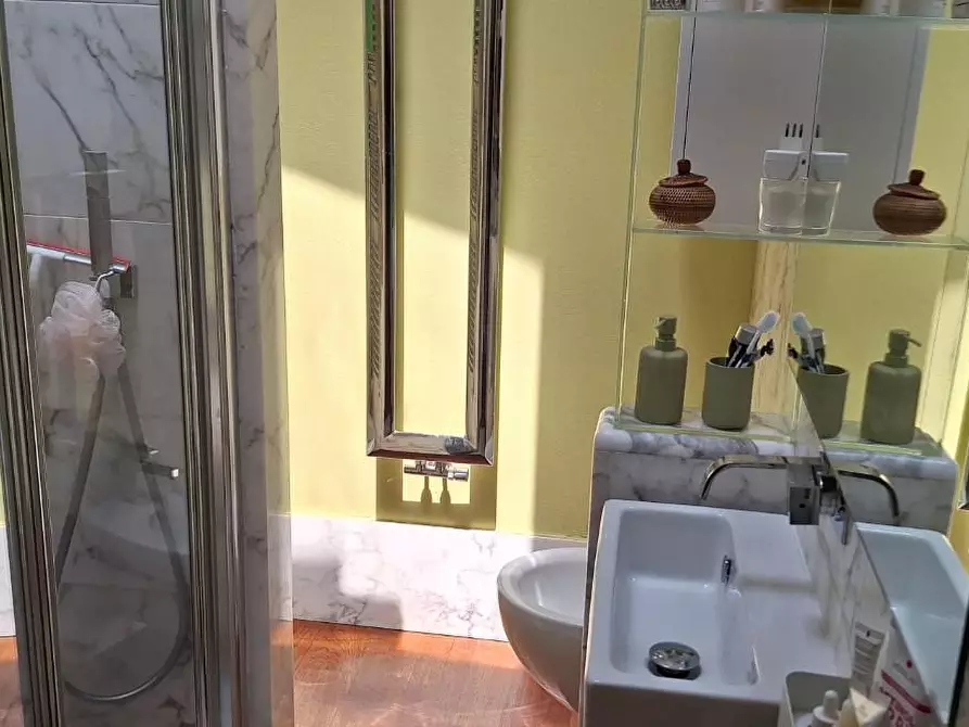 Immagine 7 di Appartamento in affitto  a Livorno