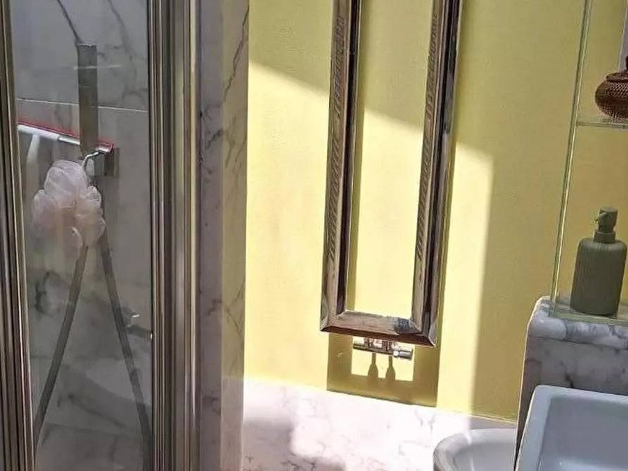 Immagine 6 di Appartamento in affitto  a Livorno