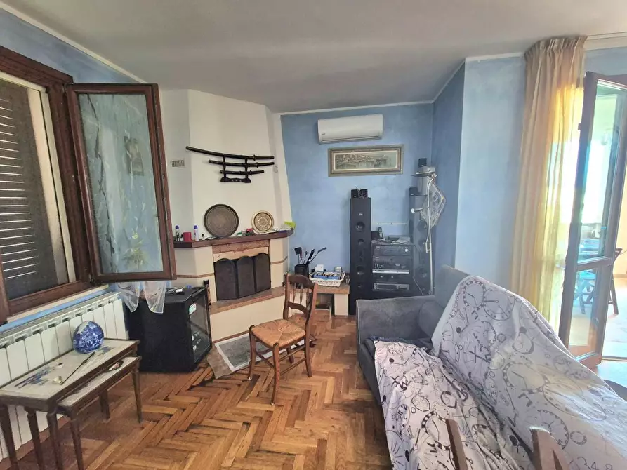 Immagine 3 di Appartamento in vendita  a Piombino