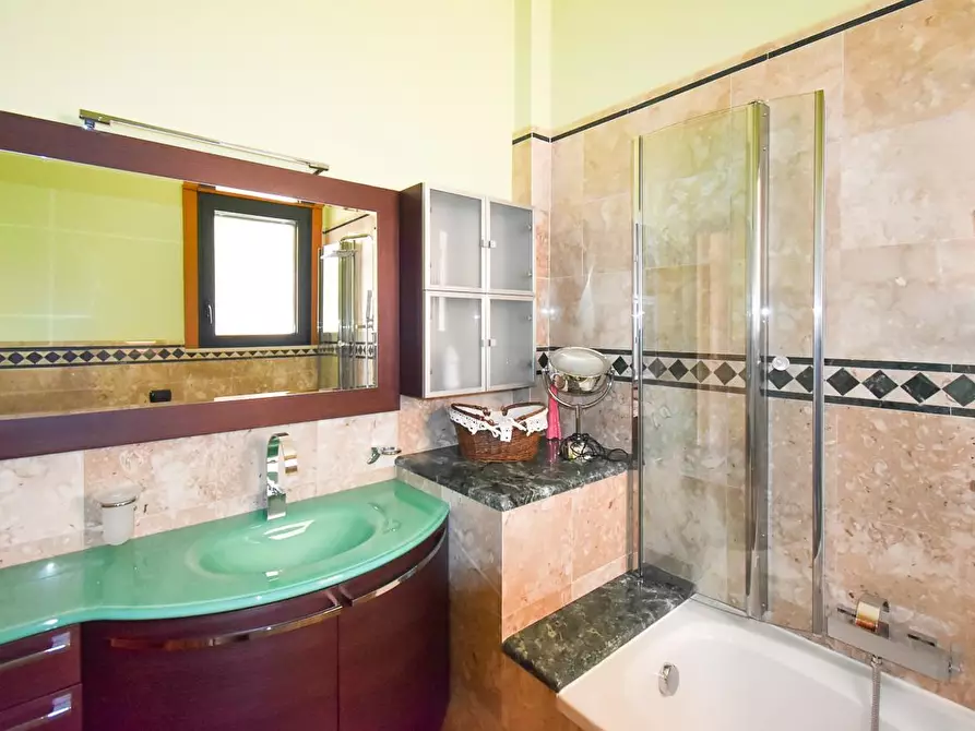 Immagine 37 di Casa indipendente in vendita  a Trepuzzi