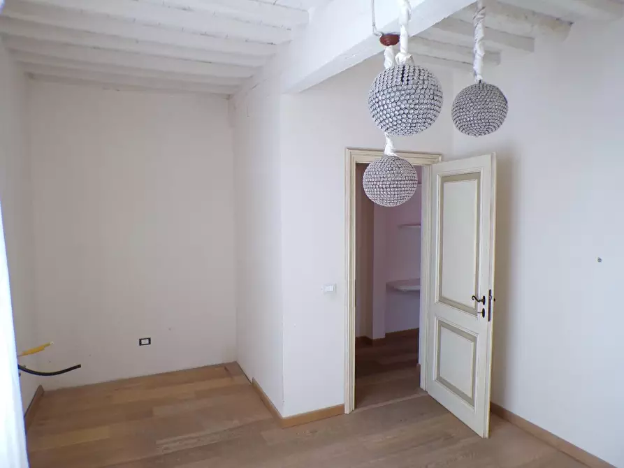 Immagine 21 di Appartamento in vendita  a Cascina