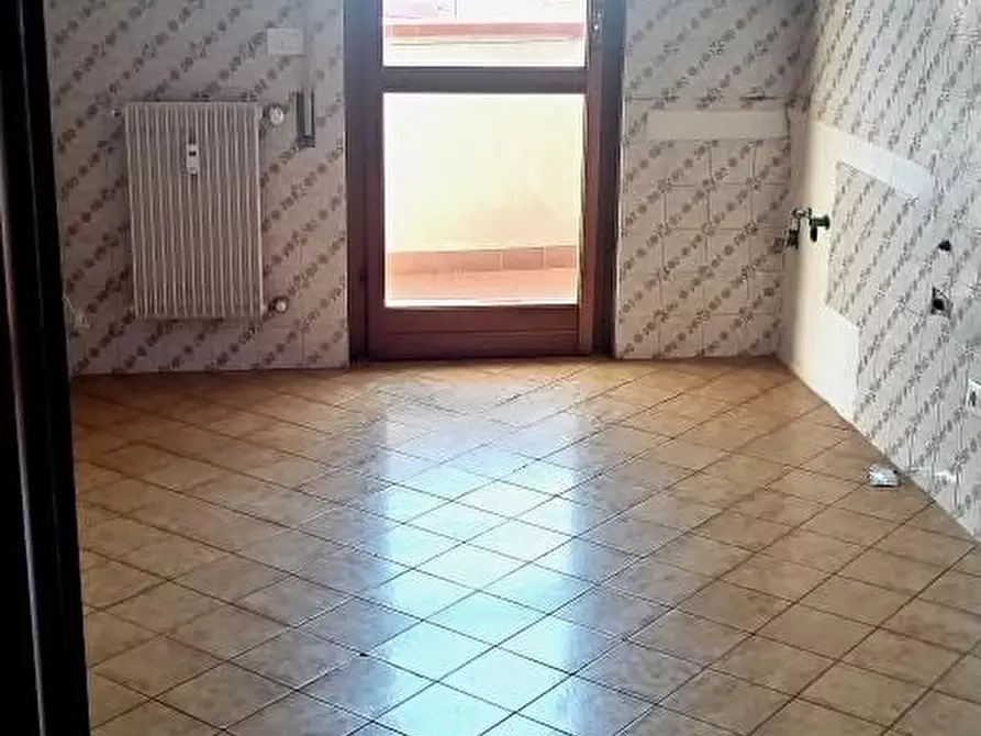 Immagine 5 di Appartamento in vendita  a Carrara