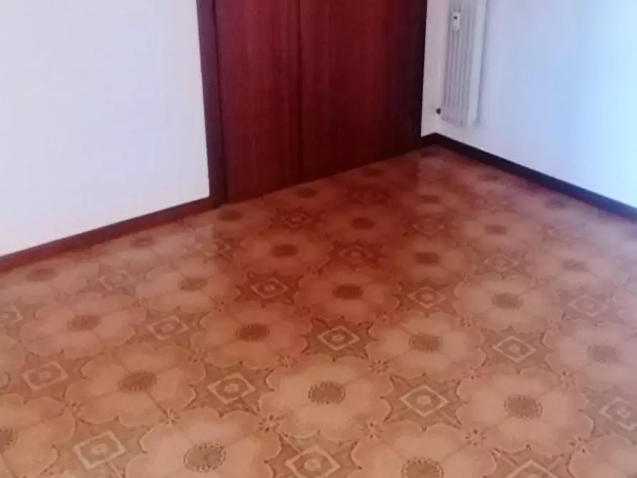 Immagine 7 di Appartamento in vendita  a Carrara