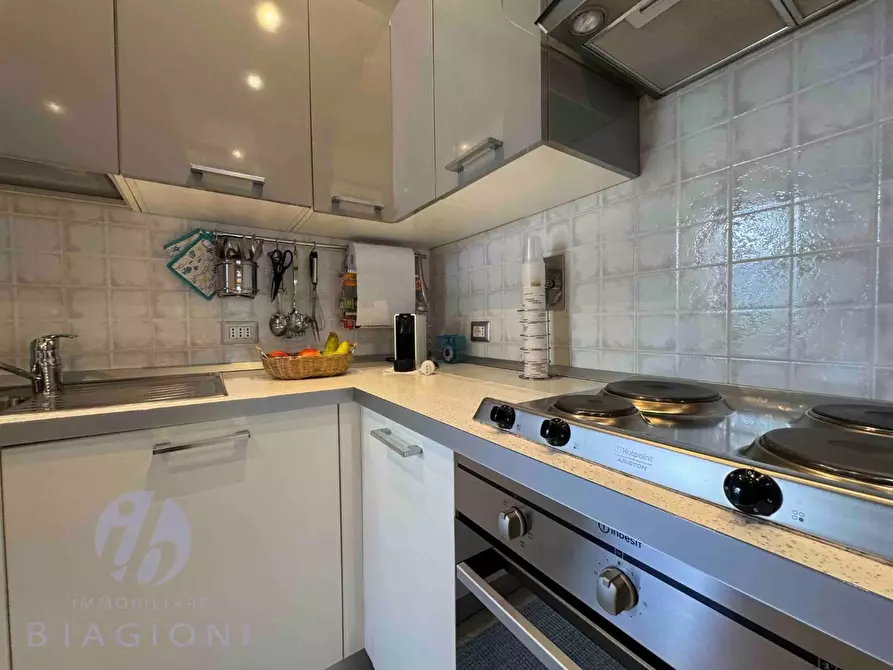 Immagine 16 di Porzione di casa in vendita  a Pietrasanta