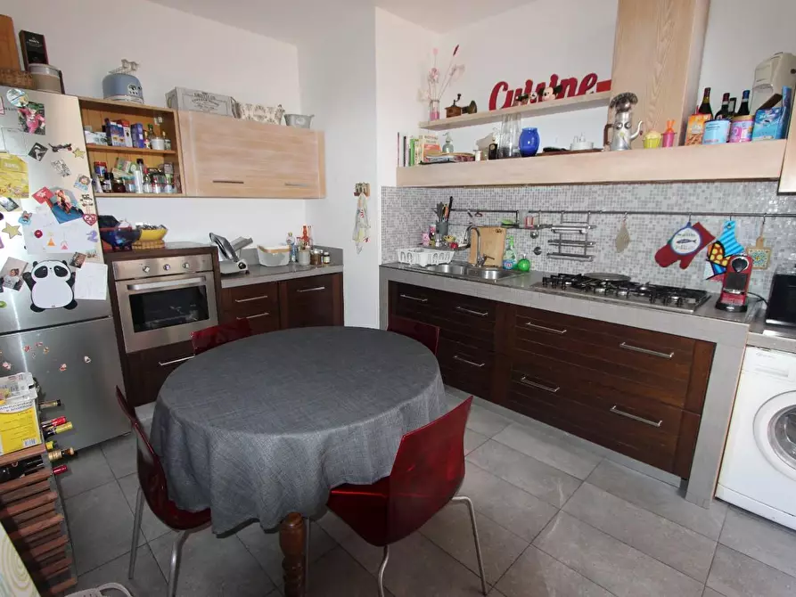 Immagine 11 di Appartamento in vendita  a La Spezia