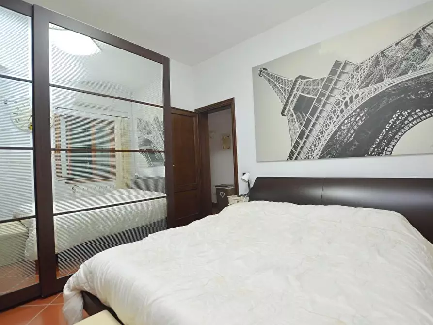 Immagine 9 di Villa in vendita  a Lucca