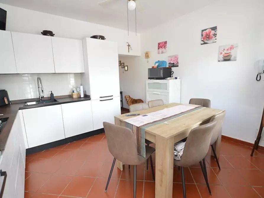 Immagine 4 di Villa in vendita  a Lucca