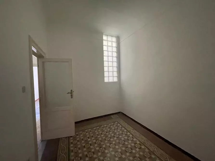 Immagine 9 di Appartamento in vendita  a Taranto