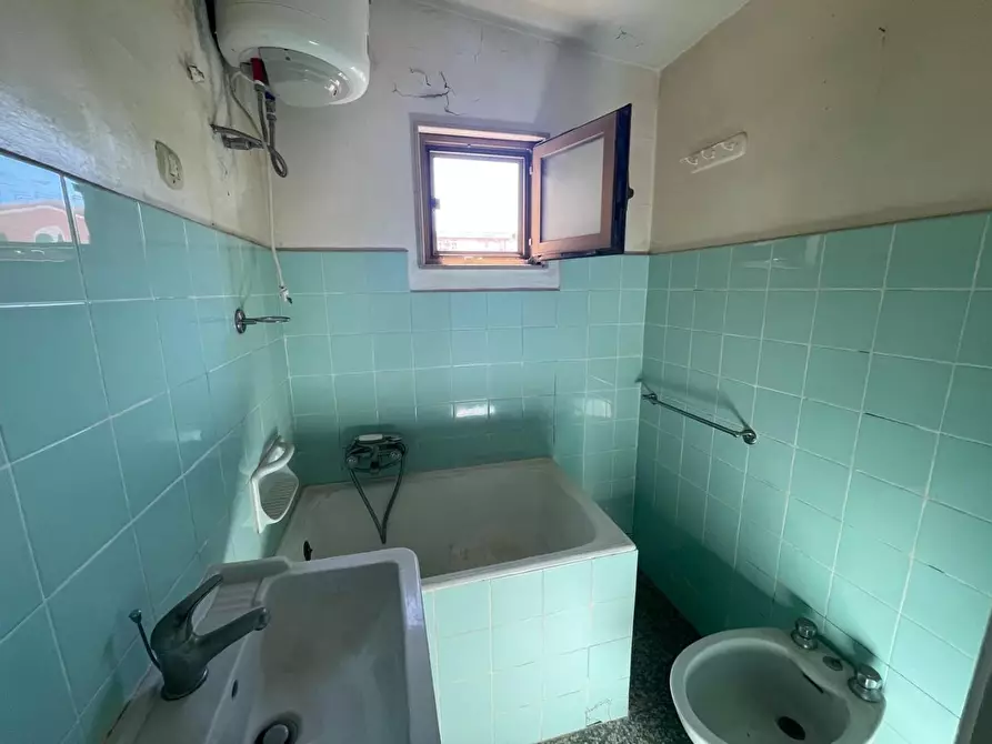 Immagine 10 di Appartamento in vendita  a Taranto