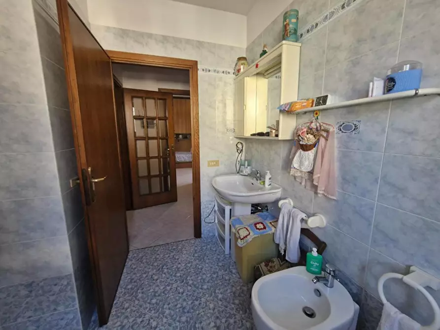 Immagine 15 di Appartamento in vendita  a Campiglia Marittima