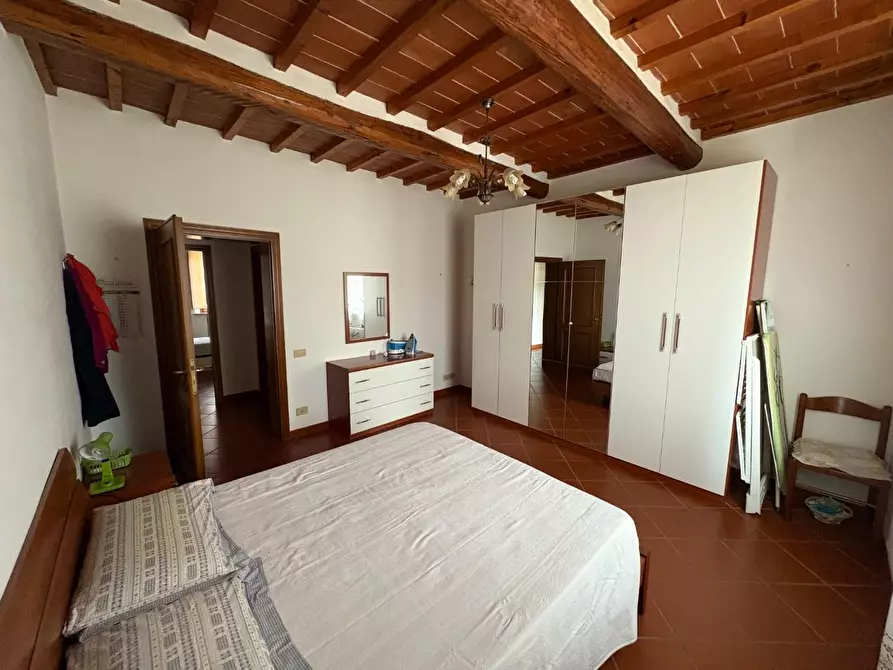 Immagine 36 di Porzione di casa in vendita  a Poggibonsi