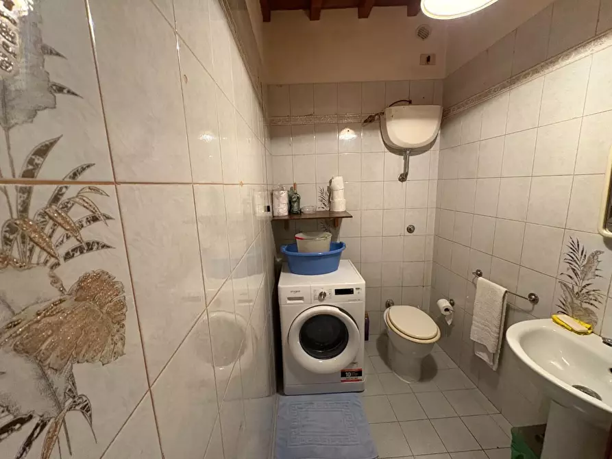 Immagine 21 di Porzione di casa in vendita  a Poggibonsi