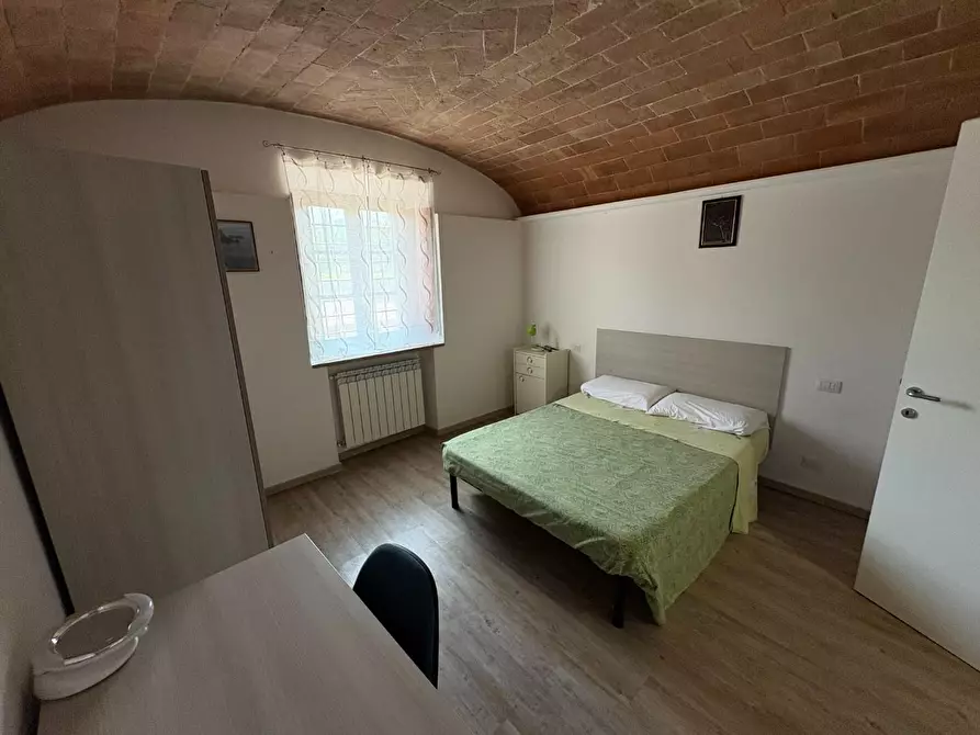 Immagine 8 di Porzione di casa in vendita  a Poggibonsi