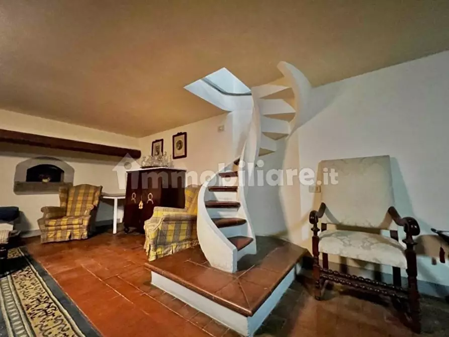 Immagine 46 di Villa in vendita  a Capannori