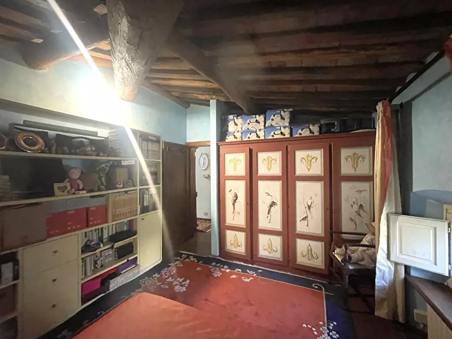 Immagine 42 di Villa in vendita  a Capannori