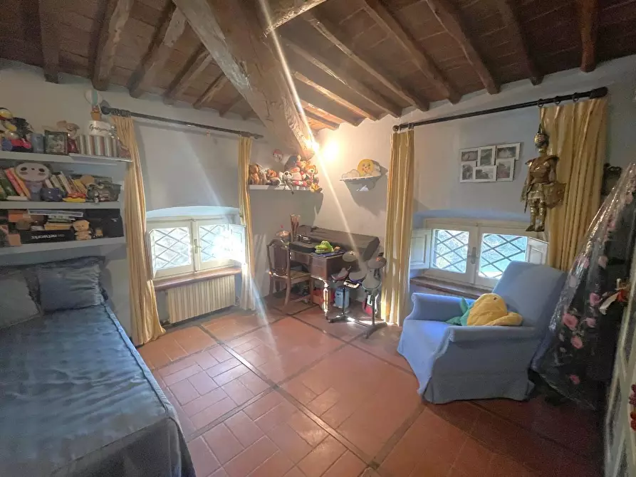 Immagine 44 di Villa in vendita  a Capannori