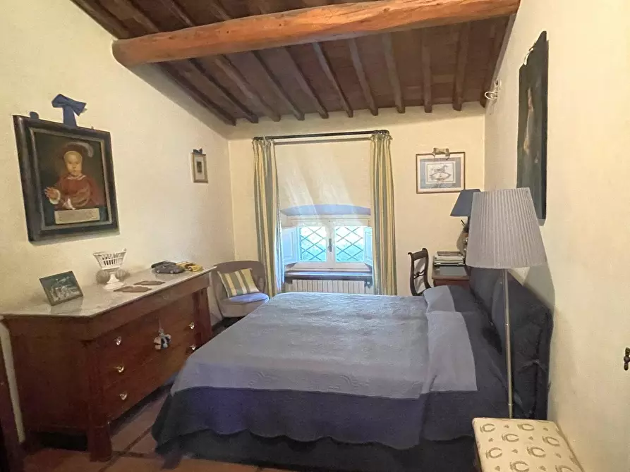 Immagine 37 di Villa in vendita  a Capannori