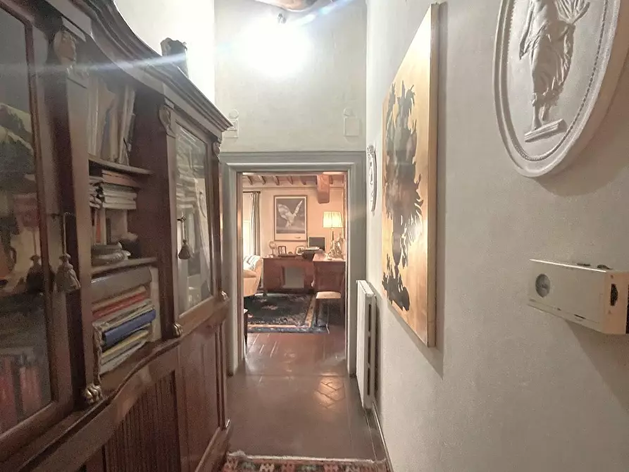 Immagine 39 di Villa in vendita  a Capannori