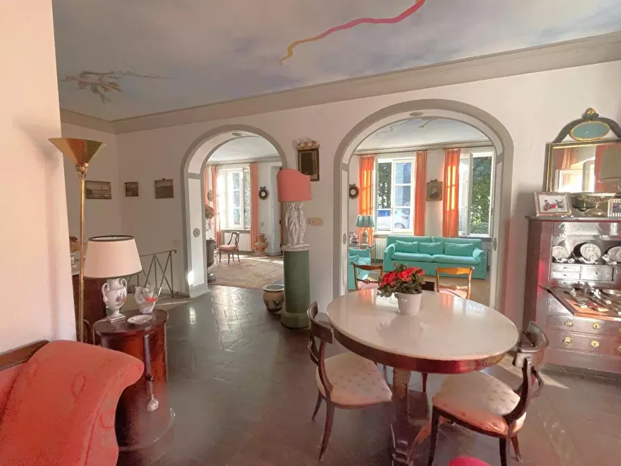 Immagine 14 di Villa in vendita  a Capannori