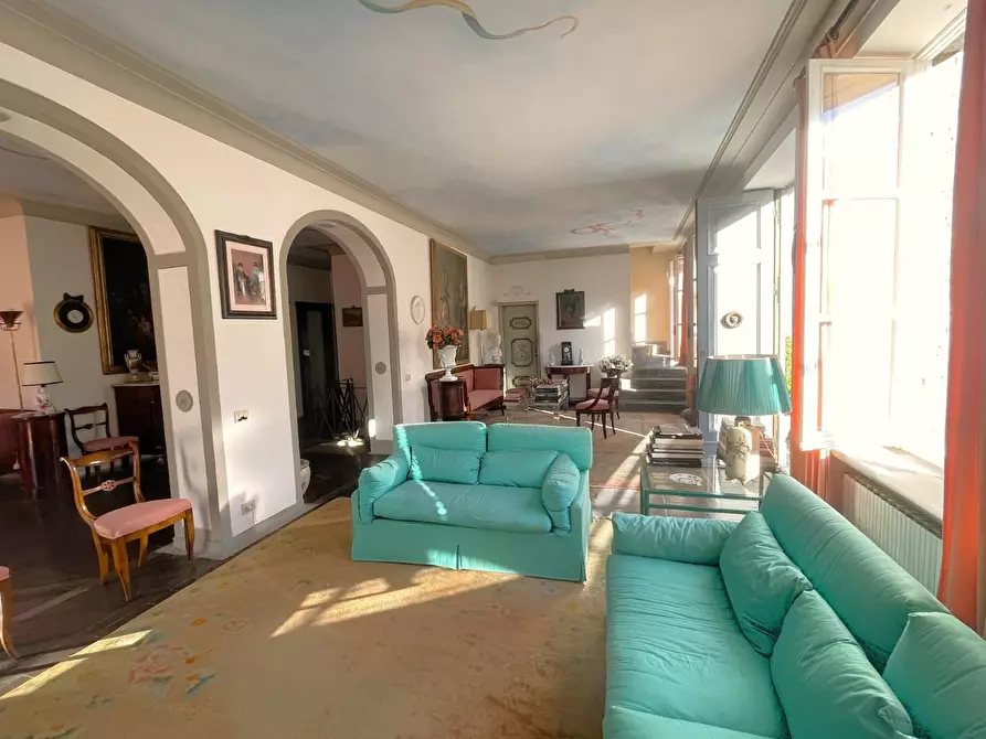 Immagine 8 di Villa in vendita  a Capannori