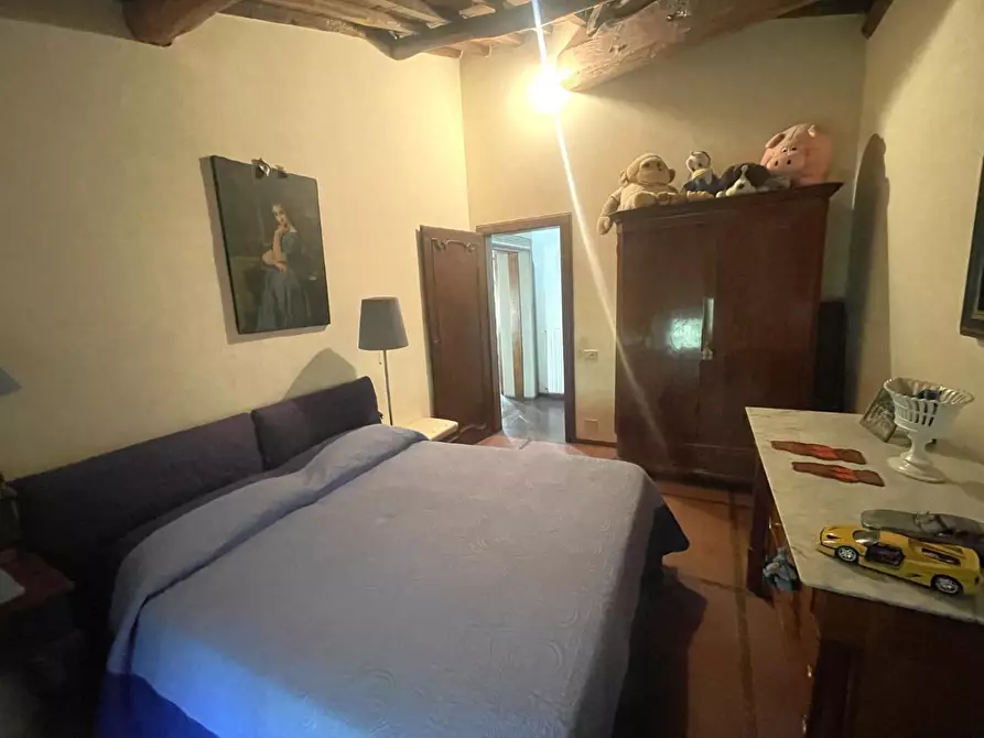 Immagine 38 di Villa in vendita  a Capannori