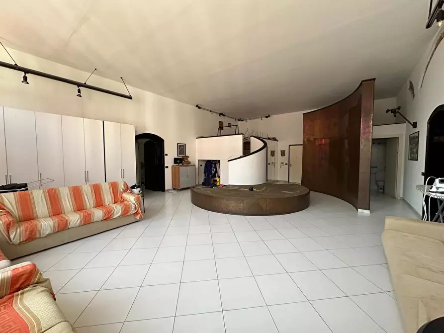 Immagine 1 di Appartamento in vendita  a Pisa