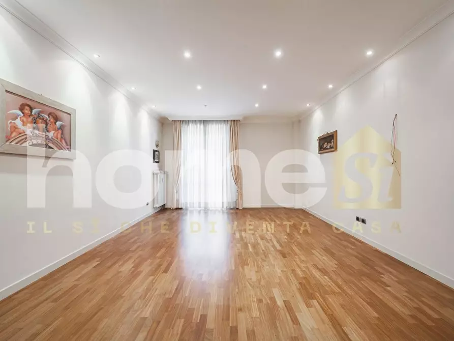 Immagine 13 di Appartamento in vendita  a Modena