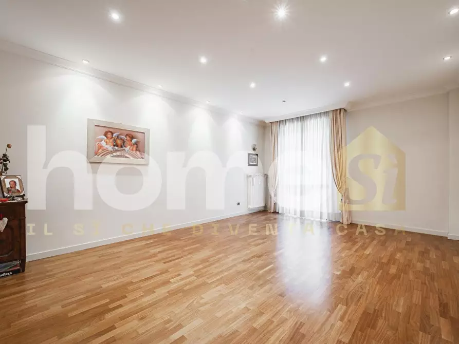 Immagine 14 di Appartamento in vendita  a Modena