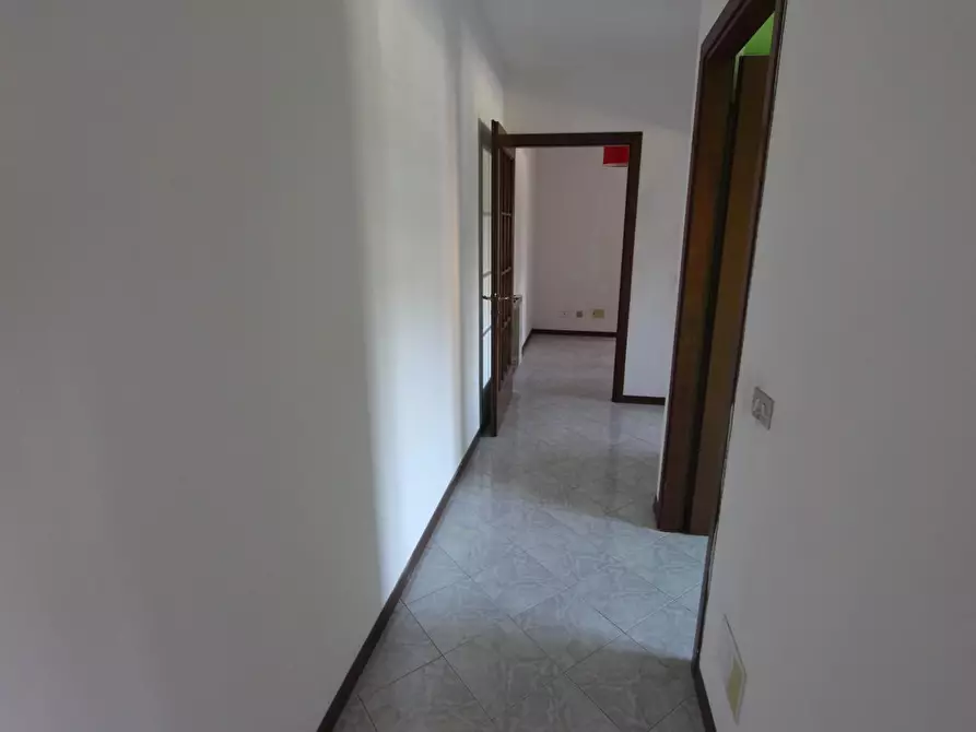 Immagine 8 di Appartamento in vendita  a Aulla