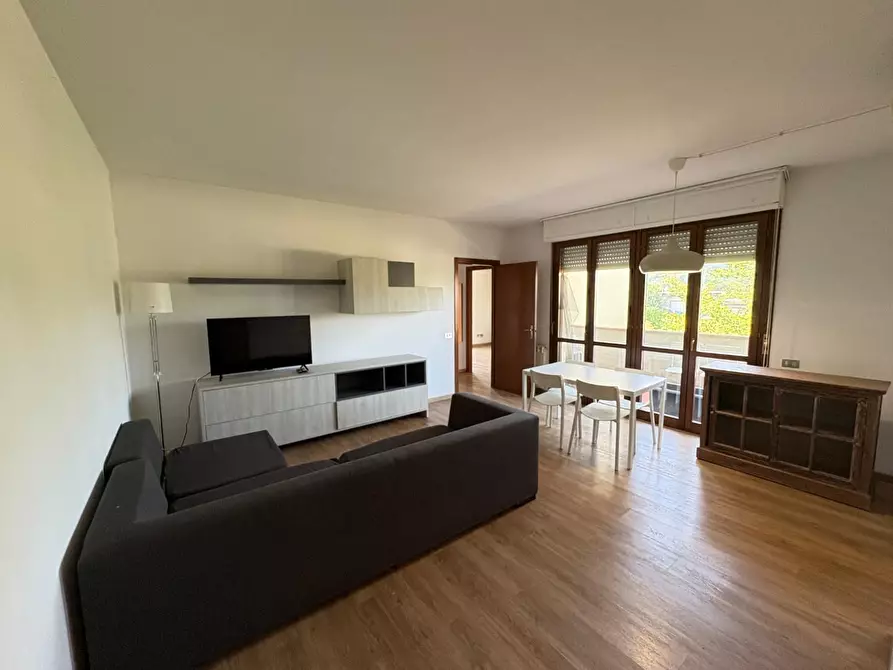 Immagine 1 di Appartamento in vendita  a Lucca