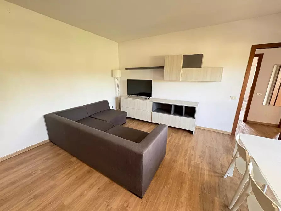 Immagine 2 di Appartamento in vendita  a Lucca