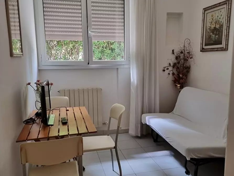 Immagine 4 di Appartamento in vendita  a Viareggio