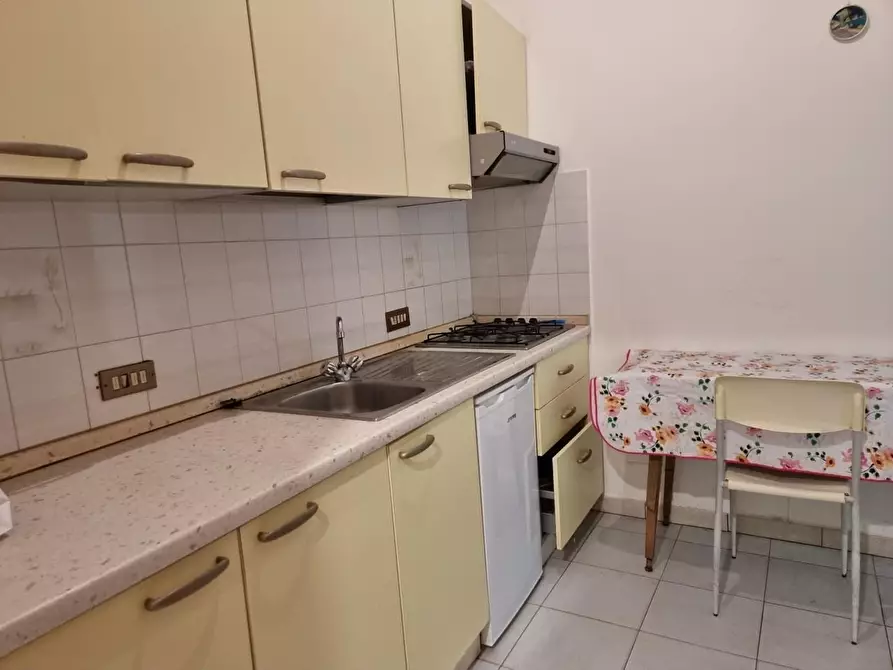 Immagine 3 di Appartamento in vendita  a Viareggio