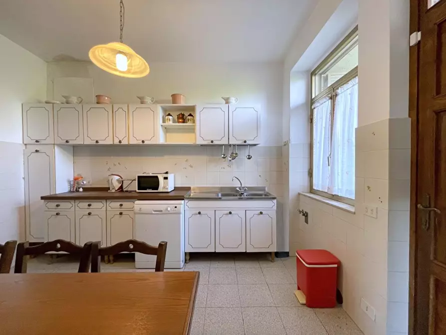 Immagine 4 di Villa in vendita  a Massarosa