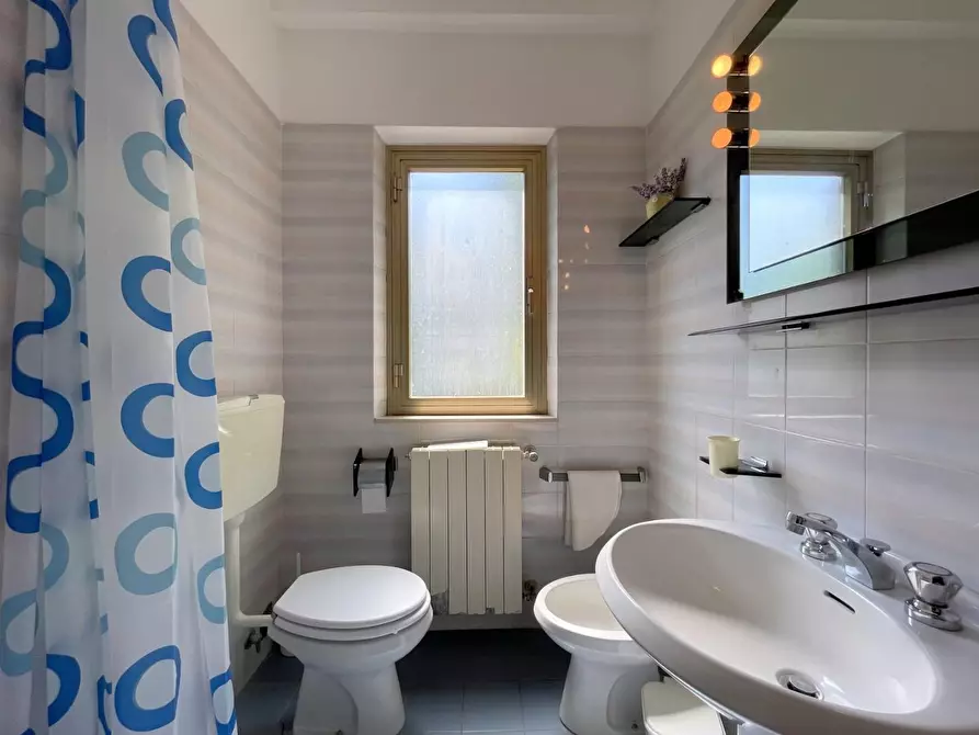 Immagine 16 di Villa in vendita  a Massarosa