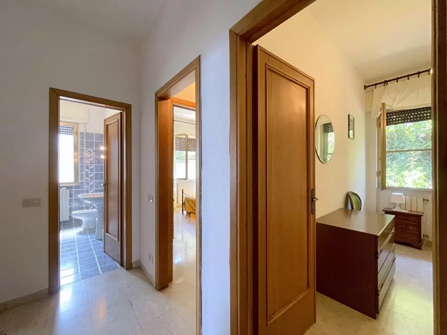 Immagine 31 di Villa in vendita  a Massarosa