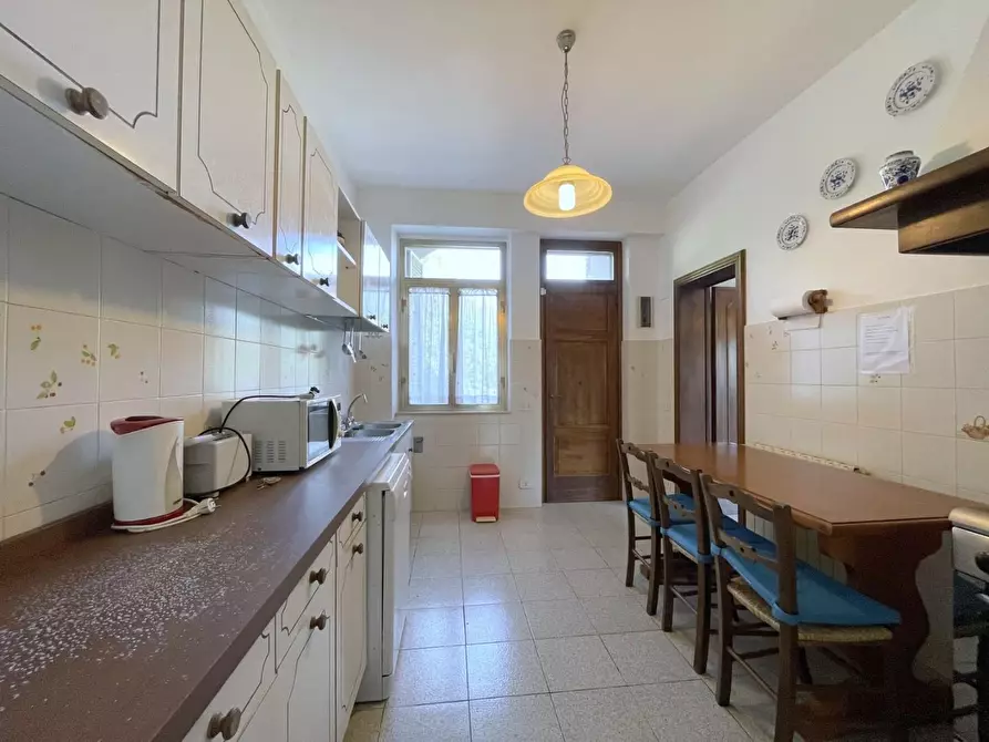 Immagine 7 di Villa in vendita  a Massarosa