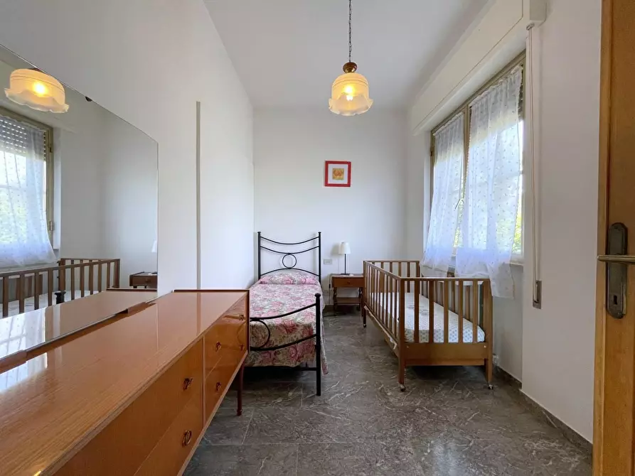 Immagine 27 di Villa in vendita  a Massarosa