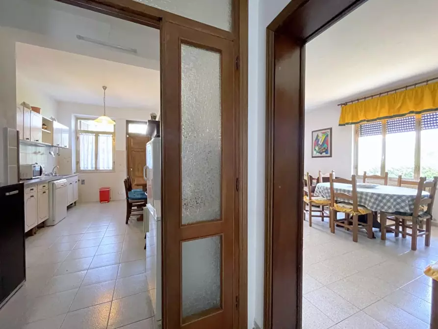 Immagine 18 di Villa in vendita  a Massarosa