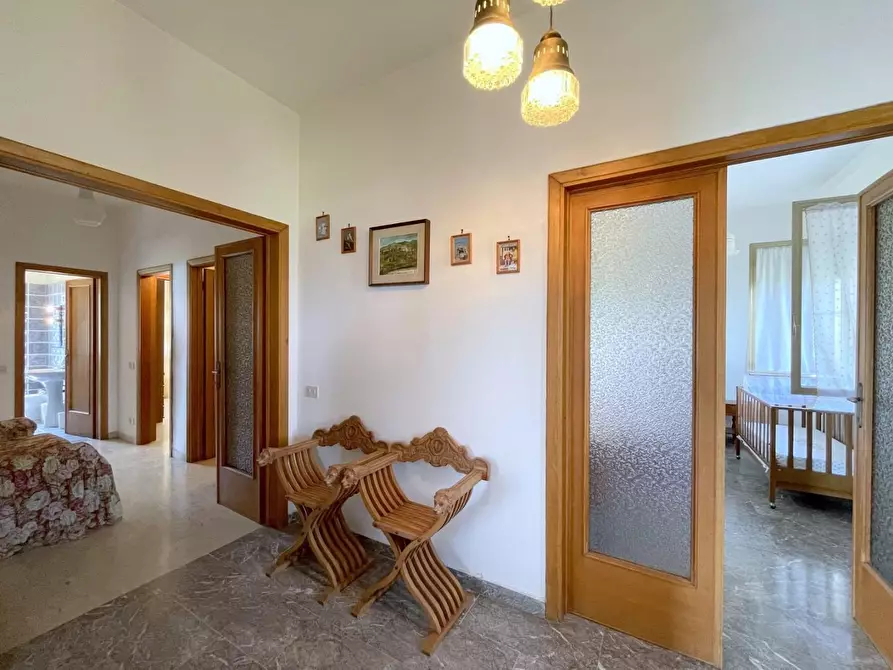 Immagine 26 di Villa in vendita  a Massarosa