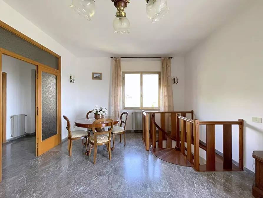 Immagine 25 di Villa in vendita  a Massarosa