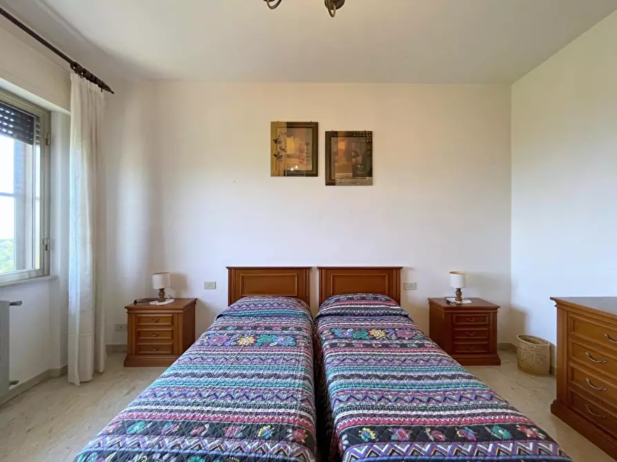 Immagine 50 di Villa in vendita  a Massarosa