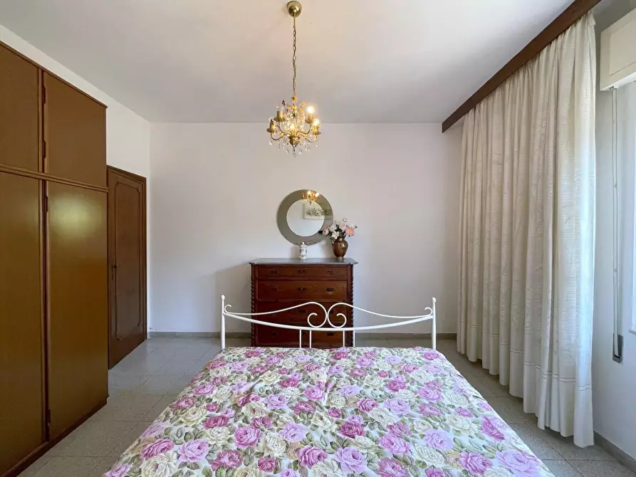 Immagine 13 di Villa in vendita  a Massarosa