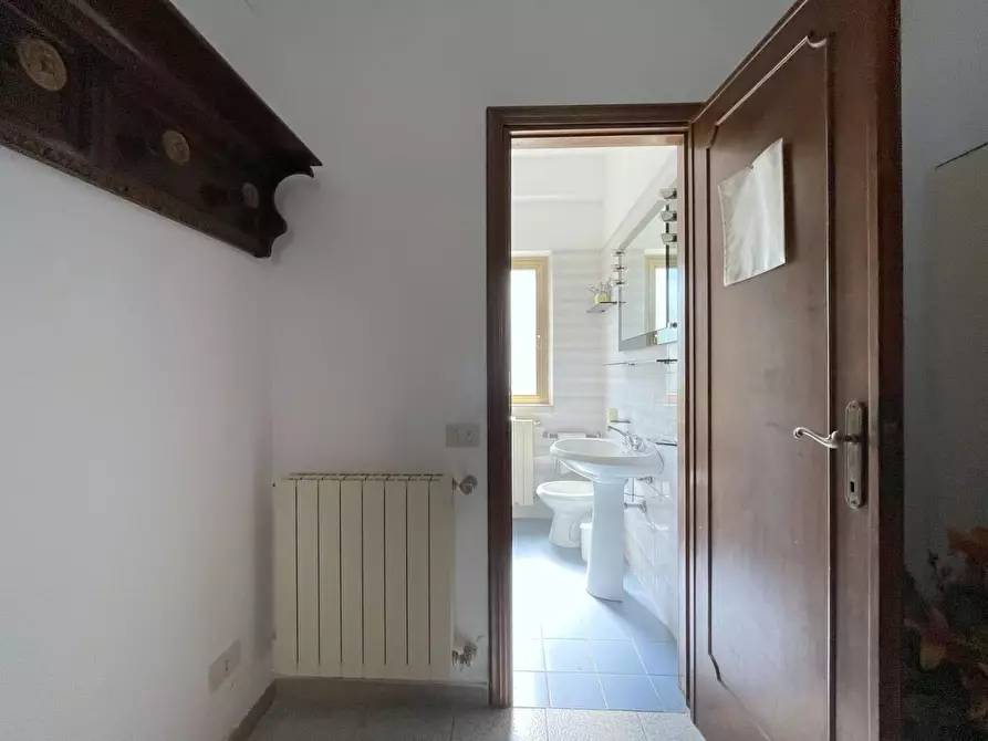 Immagine 15 di Villa in vendita  a Massarosa